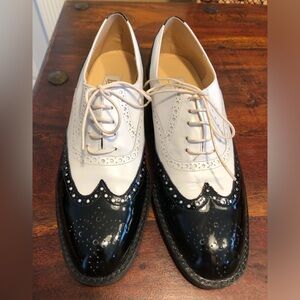 Woman’s Bandolino Black Patent Leather and White Spectator Oxfords Size 7.5 M
